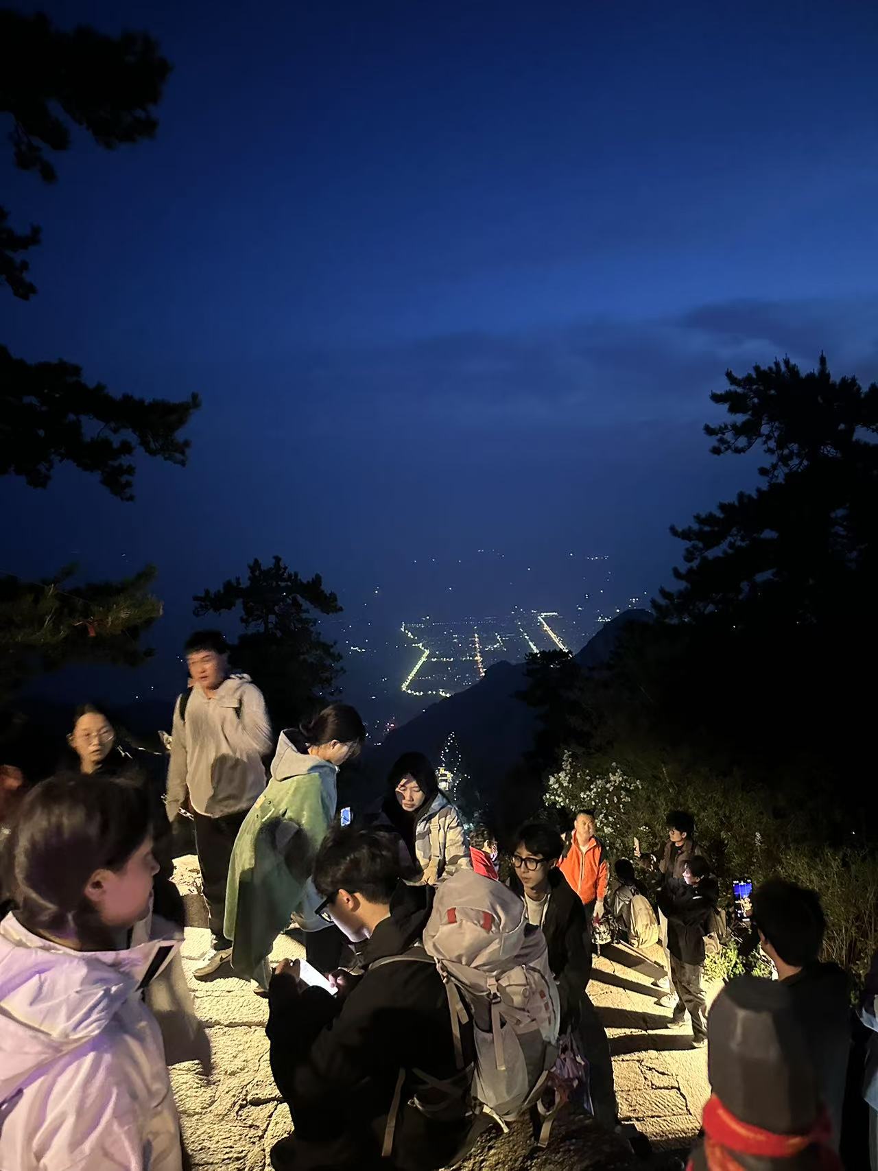 天亮前的夜晚